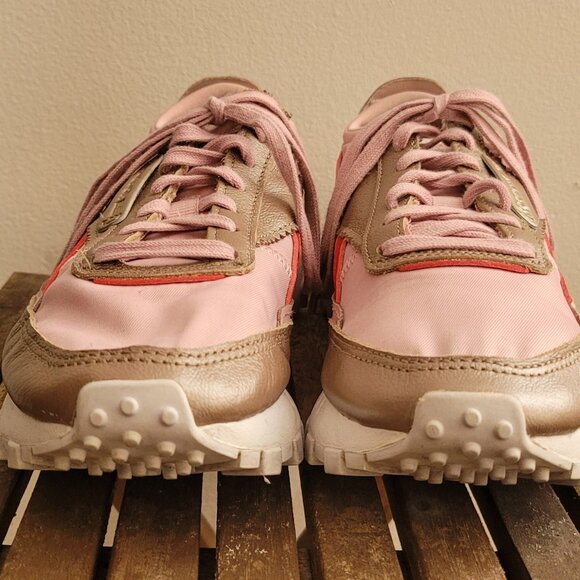 Women's Reebok 720 Walking Sneaker - Sized 4.5 US / 4 UK - Picture 6 of 8